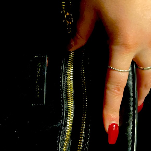 MICHAEL KORS Black Leather Navy Blue Velvet Cutout Large Top Zip Tote - Picture 4 of 6